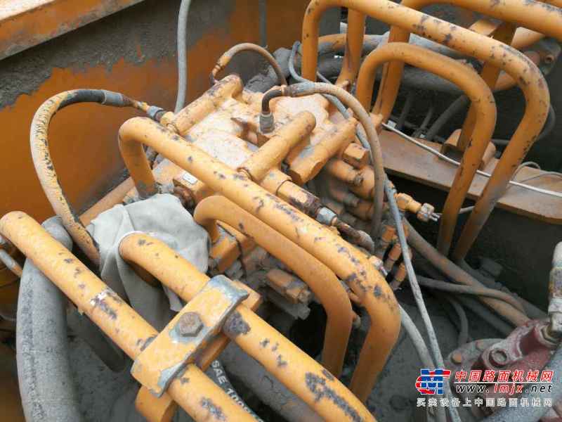 辽宁出售转让二手10000小时2003年现代R200LC挖掘机