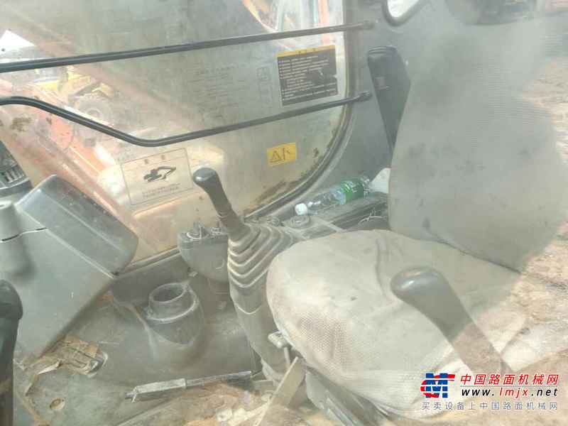 云南出售转让二手16481小时2005年日立ZX240LC挖掘机