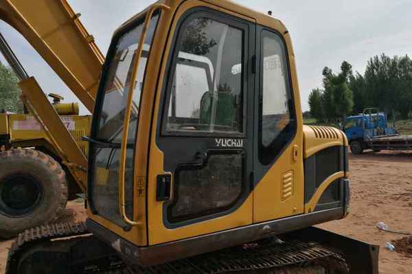 内蒙古出售转让二手5600小时2011年玉柴YC85挖掘机