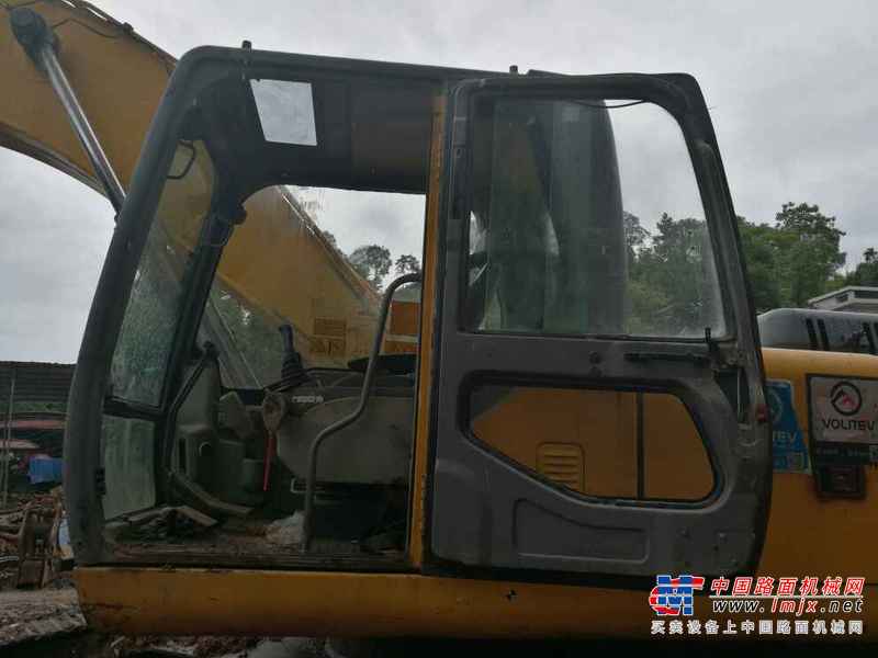 江西出售转让二手10000小时2010年徐工XE260C挖掘机
