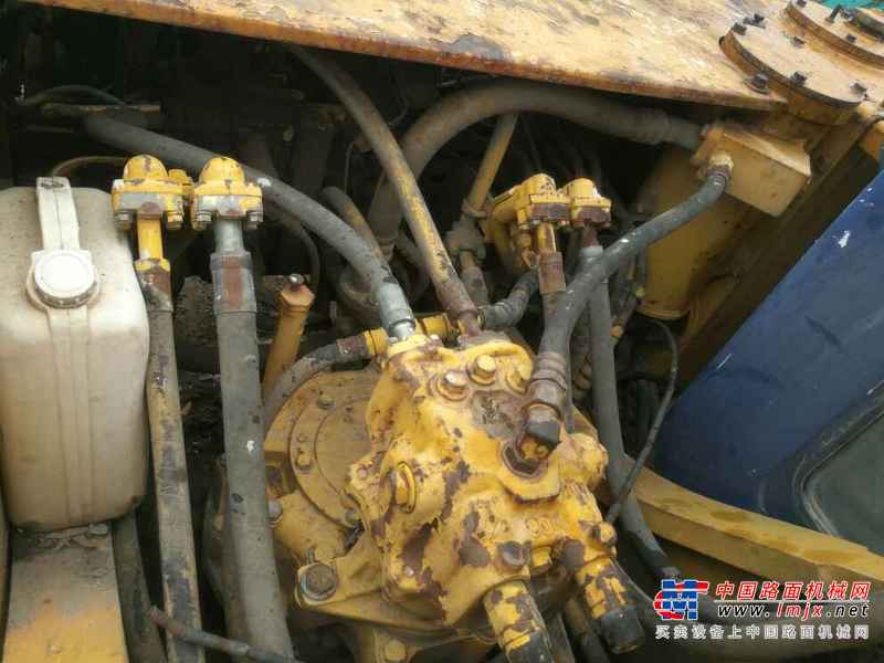吉林出售转让二手19000小时2003年小松PC200挖掘机
