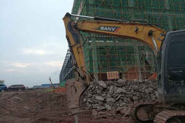 四川出售转让二手4307小时2015年三一重工SY135C挖掘机