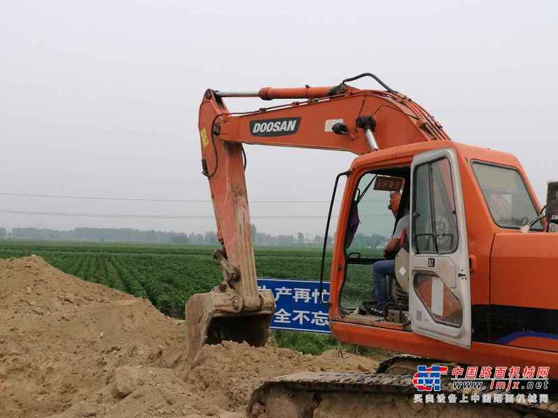 山东出售转让二手9853小时2010年斗山DH220挖掘机