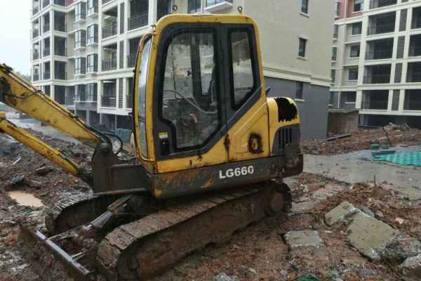 江西出售转让二手8000小时2010年临工LG660挖掘机