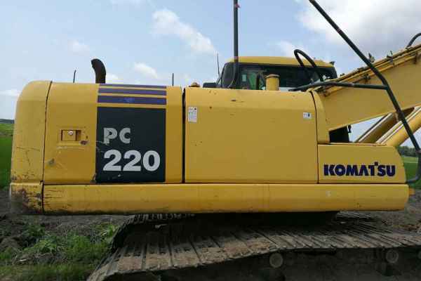 黑龙江出售转让二手10000小时2006年小松PC200挖掘机