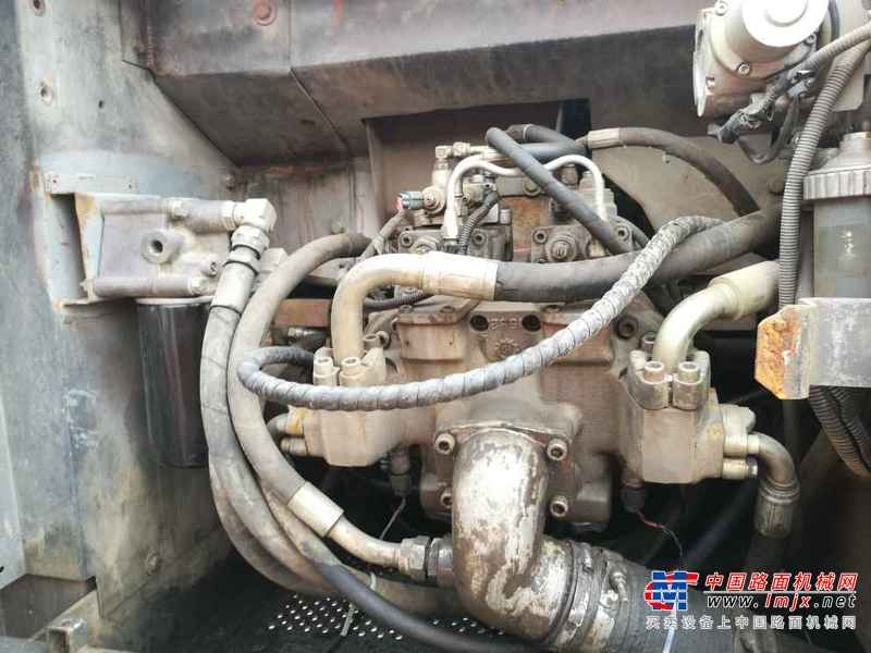 湖北出售转让二手7800小时2011年日立ZX240挖掘机