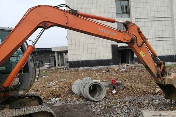安徽出售转让二手6900小时2011年日立ZX70挖掘机