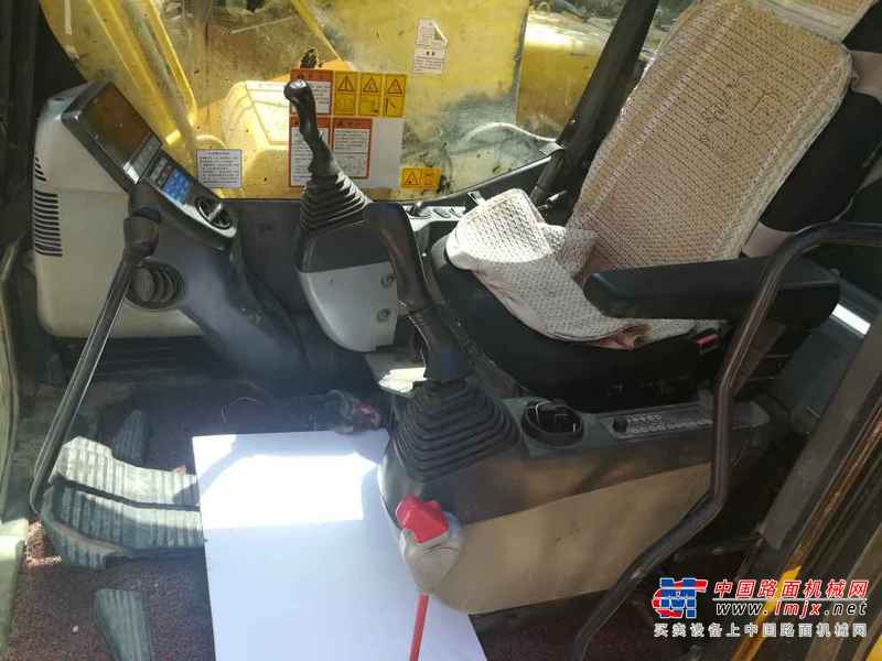 陕西出售转让二手6800小时2012年小松PC240LC挖掘机