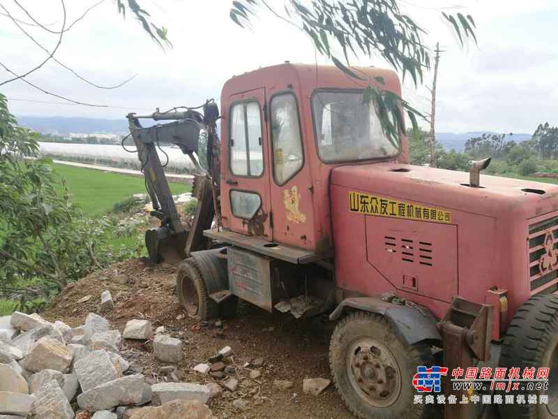云南出售转让二手6542小时2010年山东鑫奥轮挖XA75挖掘机