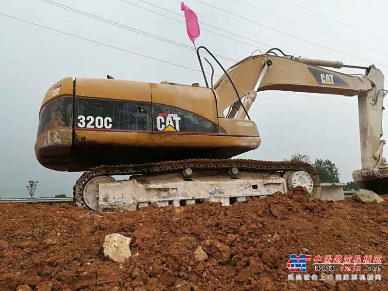 安徽出售转让二手10000小时2006年卡特彼勒320C挖掘机