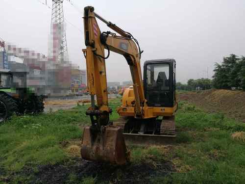 山东出售转让二手8532小时2010年福田雷沃FR65挖掘机