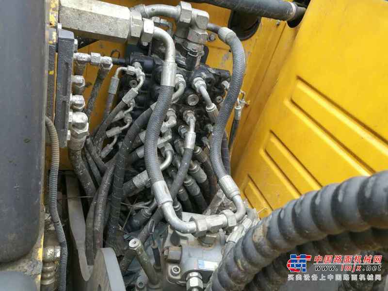 吉林出售转让二手6000小时2012年徐工XE80C挖掘机