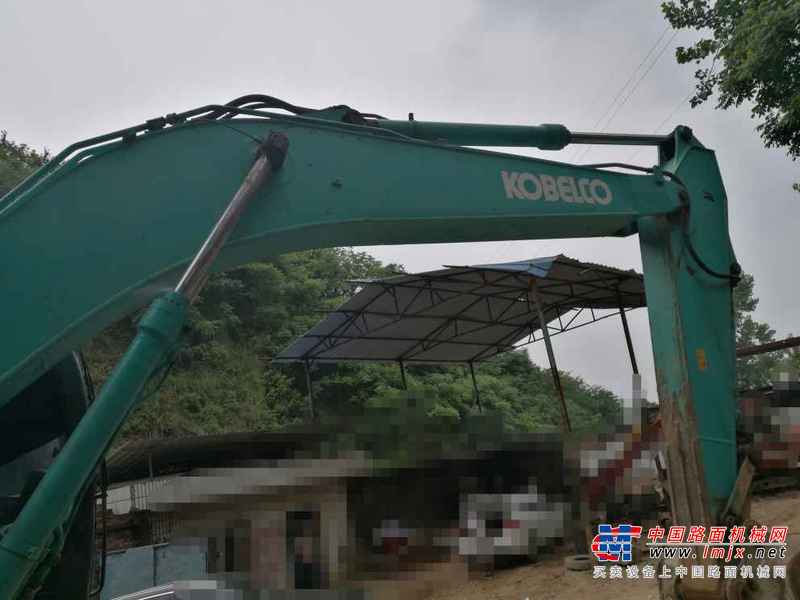 湖北出售转让二手6200小时2012年神钢SK210LC挖掘机