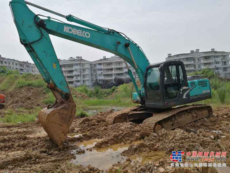 湖北出售转让二手6523小时2012年神钢SK210LC挖掘机