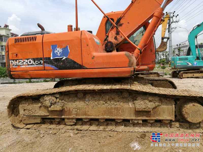 安徽出售转让二手8900小时2010年斗山DH220LC挖掘机