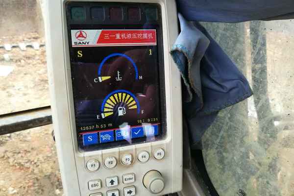 安徽出售转让二手14000小时2010年三一重工SY215C挖掘机