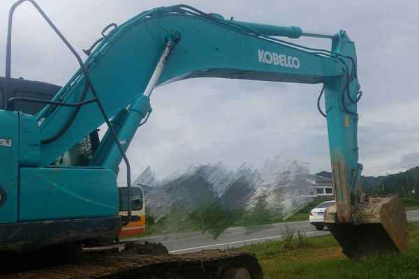 贵州出售转让二手9850小时2009年神钢SK260LC挖掘机