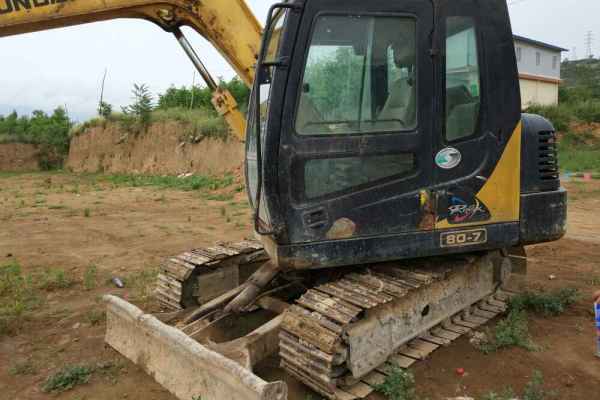 甘肃出售转让二手4500小时2012年现代R80挖掘机