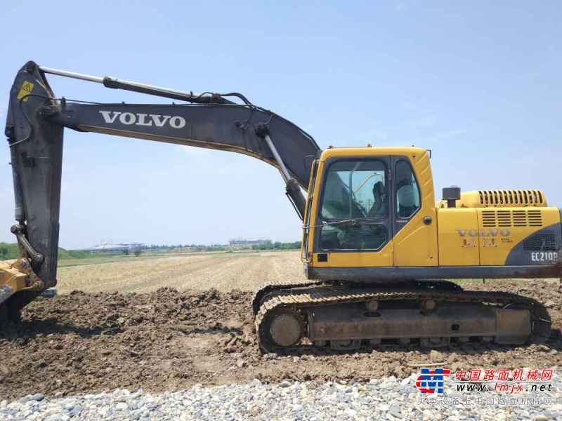 湖北出售转让二手10000小时2009年沃尔沃EC210B挖掘机