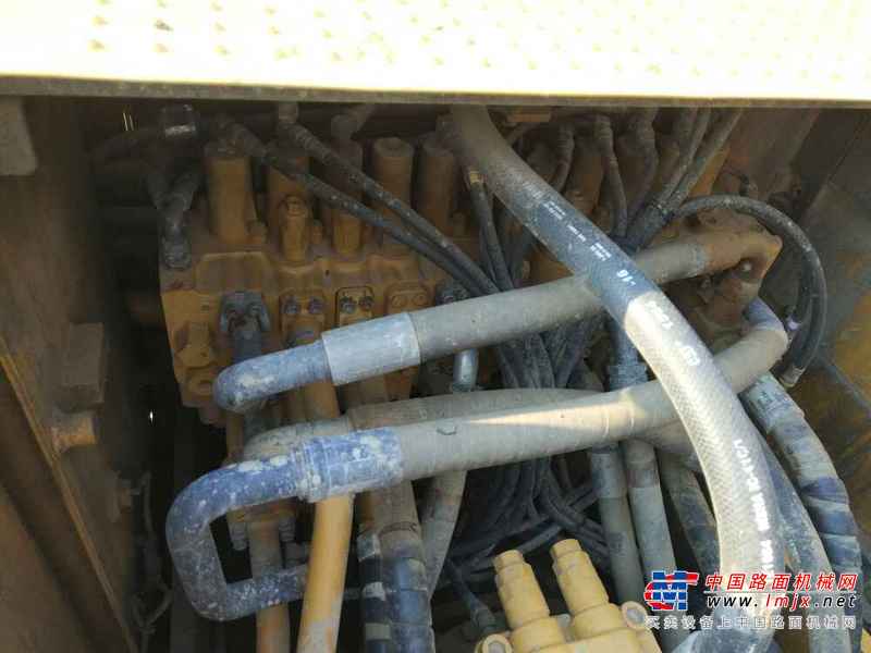 湖北出售转让二手6000小时2013年卡特彼勒320D挖掘机