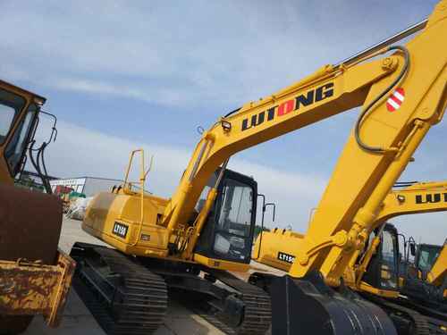 湖北出售转让二手10小时2015年路通重工LT150挖掘机