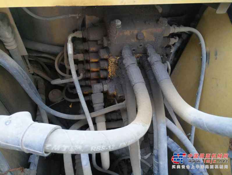 山西出售转让二手6000小时2011年小松PC130挖掘机