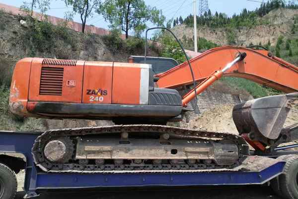 山西出售转让二手6000小时2010年日立ZX240挖掘机