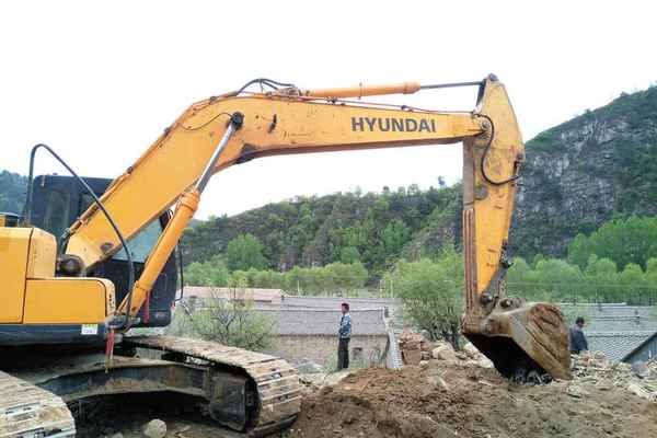 山西出售转让二手10000小时2010年现代R225LC挖掘机
