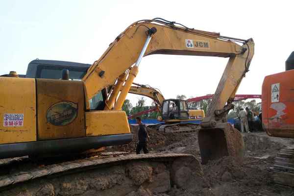 山西出售转让二手4500小时2011年JCBJS230LC挖掘机