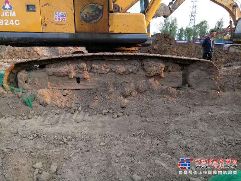 山西出售转让二手4500小时2011年JCBJS230LC挖掘机