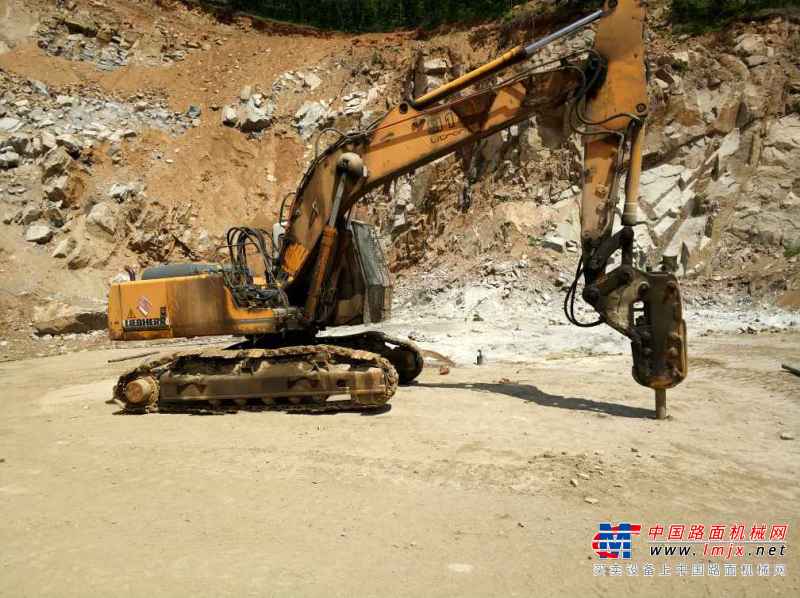黑龙江出售转让二手16245小时2006年利勃海尔R914B挖掘机