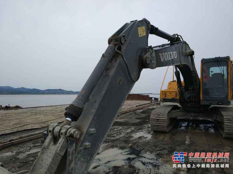 黑龙江出售转让二手15000小时2007年沃尔沃EC210BLC挖掘机