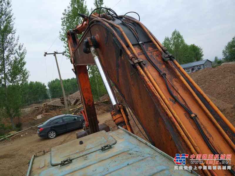 黑龙江出售转让二手15896小时2003年日立EX300挖掘机