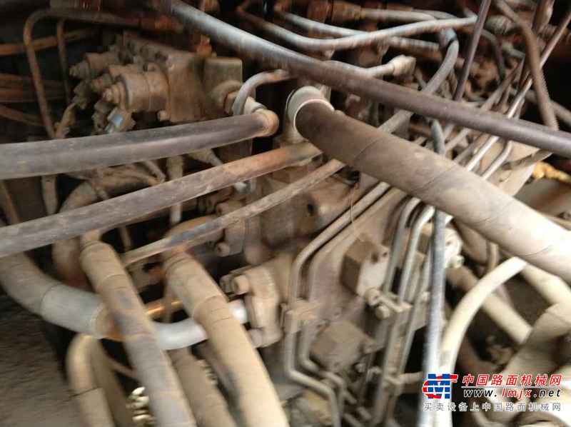 黑龙江出售转让二手15000小时2011年日立ZX200挖掘机