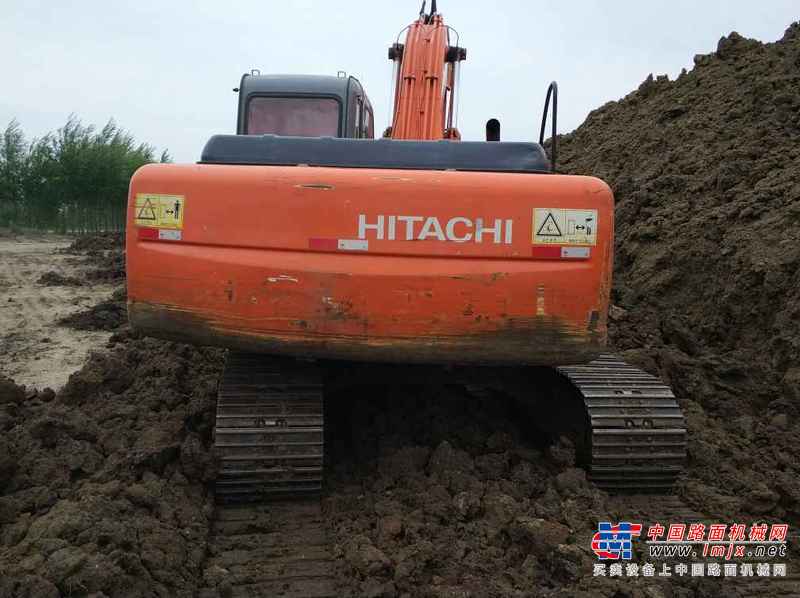 黑龙江出售转让二手15000小时2011年日立ZX200挖掘机