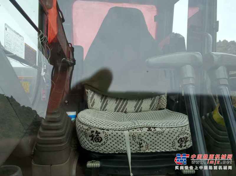 黑龙江出售转让二手15000小时2011年日立ZX200挖掘机