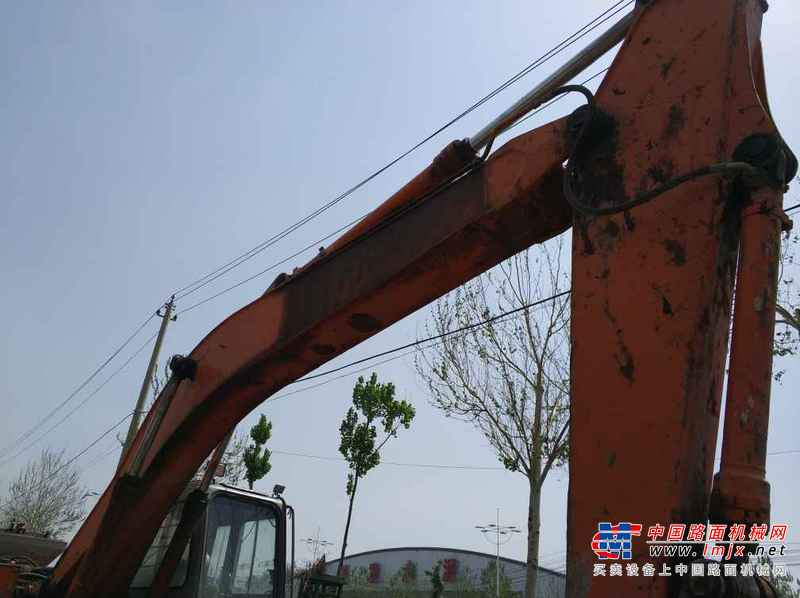 黑龙江出售转让二手15800小时2003年日立EX200挖掘机