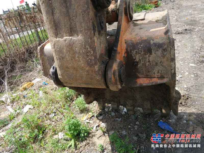 黑龙江出售转让二手15800小时2003年日立EX200挖掘机