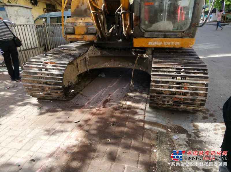 黑龙江出售转让二手12000小时2008年恒特重工HT150挖掘机
