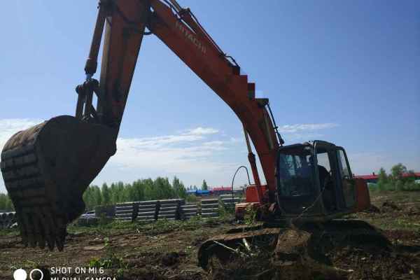 黑龙江出售转让二手22000小时2003年日立EX200挖掘机
