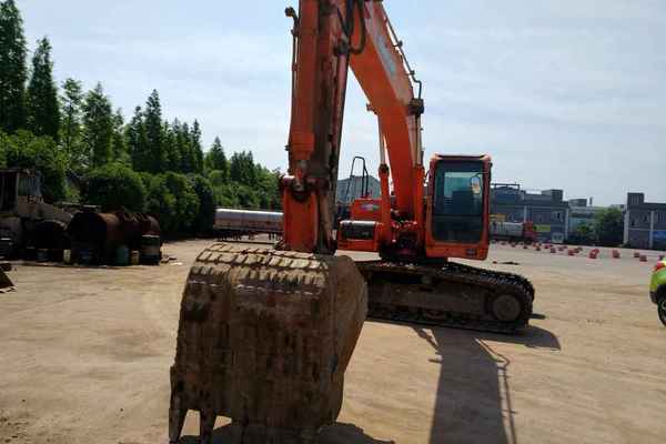 四川出售转让二手7000小时2013年斗山DX225LC挖掘机