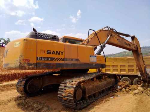 云南出售转让二手8000小时2011年三一重工SY285C挖掘机