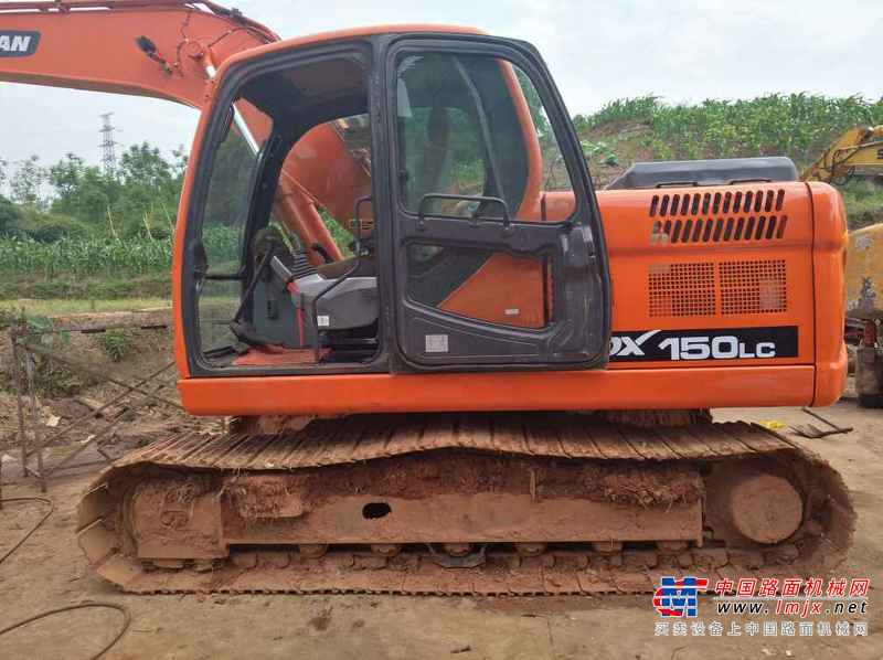 四川出售转让二手7000小时2013年斗山DX150LC挖掘机