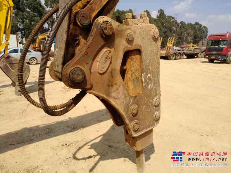 云南出售转让二手10000小时2005年卡特彼勒311C挖掘机