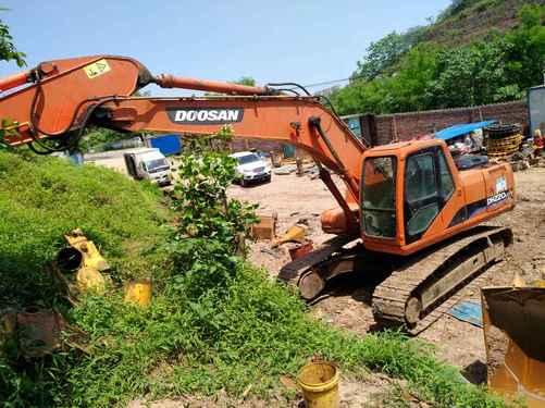 四川出售转让二手12000小时2008年斗山DH220挖掘机