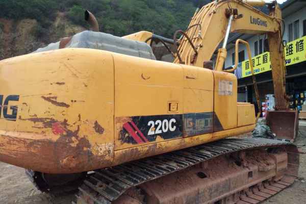 云南出售转让二手15000小时2008年柳工205C挖掘机