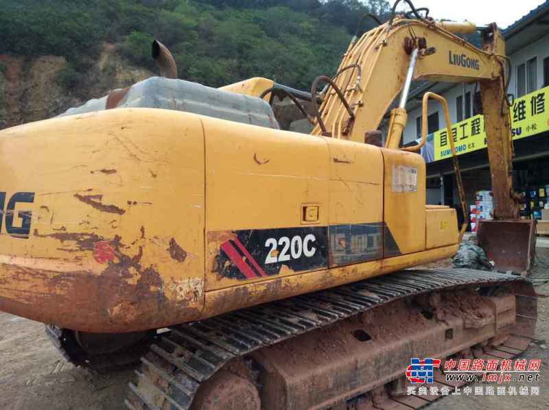 云南出售转让二手15000小时2008年柳工205C挖掘机