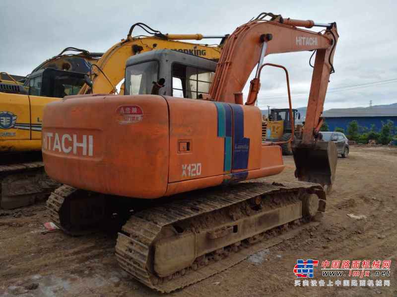 云南出售转让二手25000小时2005年日立EX120挖掘机
