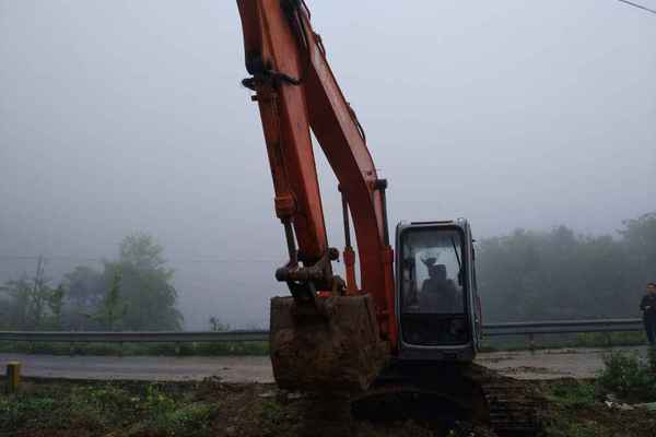 四川出售转让二手9000小时2003年日立EX120挖掘机