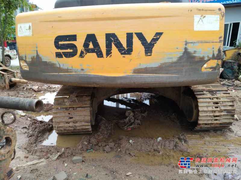 云南出售转让二手9000小时2010年三一重工SY215C挖掘机